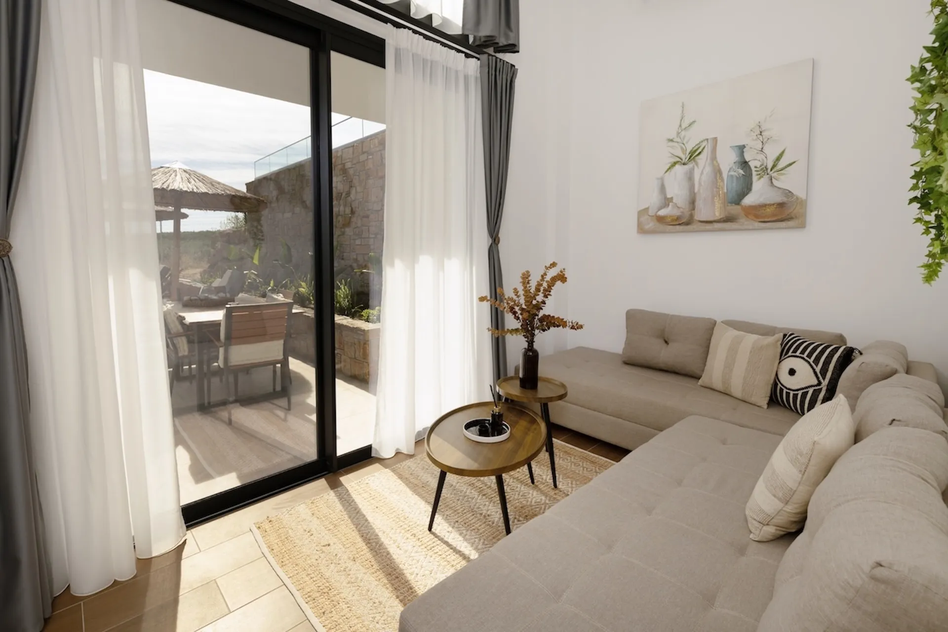 Tiara Holidays - Flamingo Suites & Villas - The Rocky dnevna soba